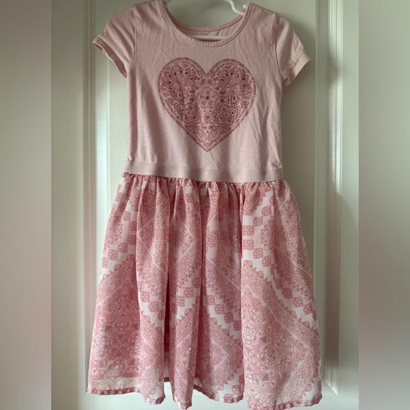 The Children's Place Pink Heart Dress - Size 5T - Preloved - Picture 1 of 8